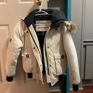 CLOSET CLEAROUT Stormtech white winter jacket